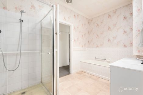 Property photo of 2 Sydenham Avenue Manifold Heights VIC 3218