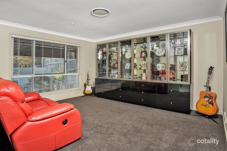 Property photo of 4 Rene Court Cashmere QLD 4500