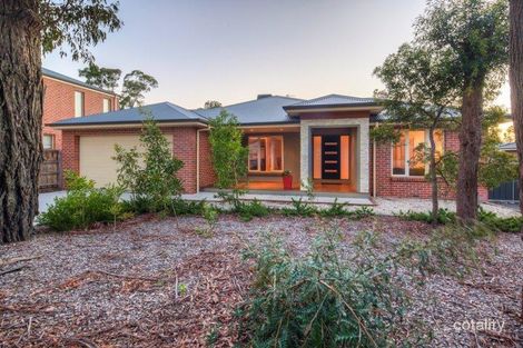 18 Yarra Gum Pl, Mount Clear, VIC 3350