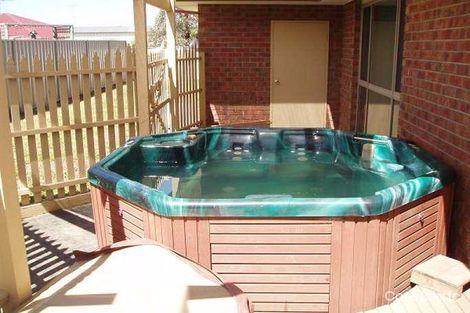 Property photo of 13 Pontisford Court Kilmore VIC 3764