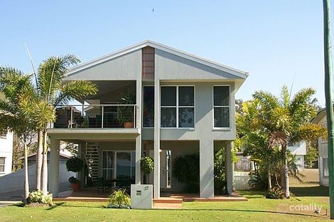 22 Poinciana Ave, Seaforth, QLD 4741