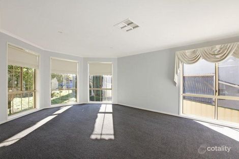 Property photo of 18 Kangaroo Terrace South Morang VIC 3752