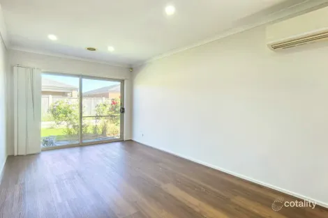 Property photo of 22 Casino Parade Point Cook VIC 3030