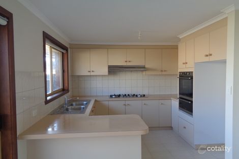 Property photo of 2/33 Welwyn Parade Deer Park VIC 3023