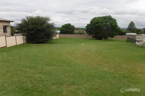 19 Fitzroy St, Nanango, QLD 4615