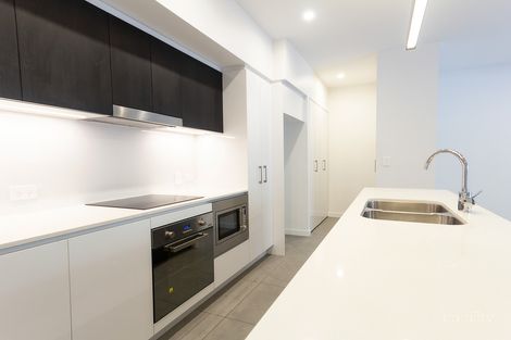 Property photo of 210/32-40 Latimer Street Holland Park QLD 4121