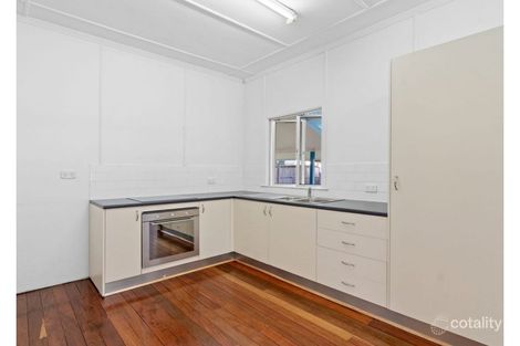 Property photo of 148 South Station Road Silkstone QLD 4304