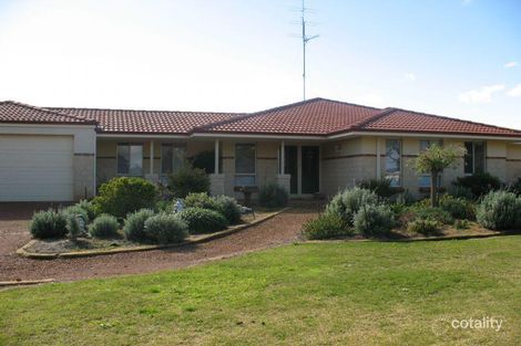 76 Elliott St, Waroona, WA 6215