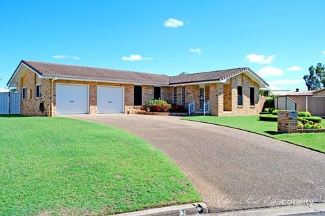 3 Saint Lucia Cres, Avoca, QLD 4670