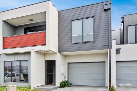 Property photo of 16 Langside Grove Cranbourne East VIC 3977