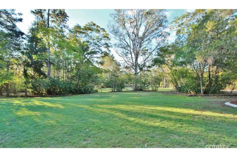 Property photo of 19 Fawkner Crescent Barellan Point QLD 4306