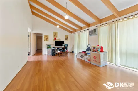 Property photo of 10 Melton Close Werribee VIC 3030