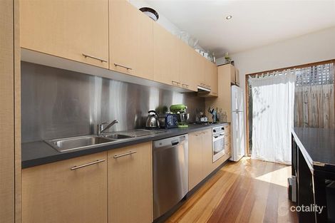Property photo of 8/4 Westbury Grove St Kilda East VIC 3183