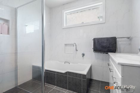 Property photo of 14 James Cook Avenue Singleton Heights NSW 2330