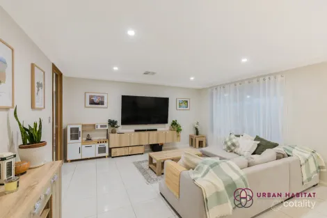 Property photo of 20 Ebrington Road Wellard WA 6170