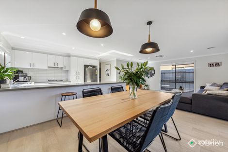Property photo of 4 Harlaw Court Langwarrin VIC 3910