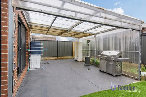 Property photo of 22 Admiration Drive Craigieburn VIC 3064