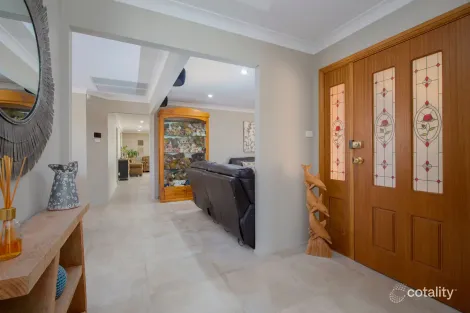 Property photo of 14 Squire Close Valentine NSW 2280