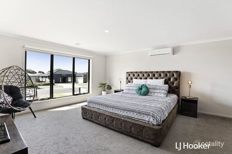 Property photo of 7 Albatross Drive Inverloch VIC 3996