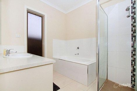 Property photo of 53 Double Bay Drive Taylors Hill VIC 3037