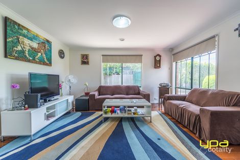 Property photo of 5 Benaud Close Meadow Heights VIC 3048