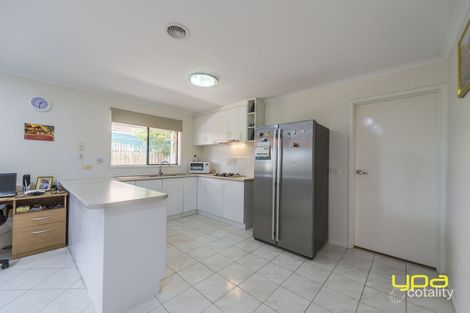 Property photo of 5 Benaud Close Meadow Heights VIC 3048