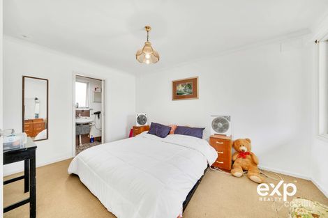 Property photo of 17 Cecilia Road Christie Downs SA 5164