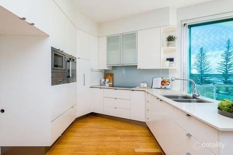 Property photo of 5/10 Oatland Esplanade Runaway Bay QLD 4216