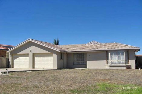 8 Cassowary Cl, Taylors Lakes, VIC 3038