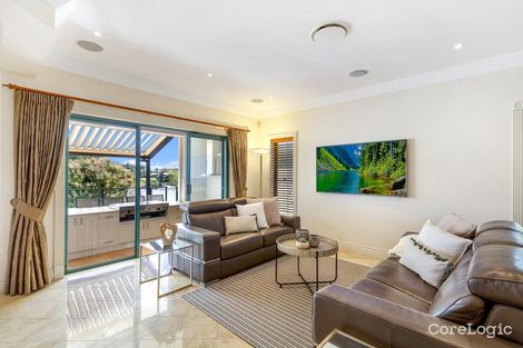 Property photo of 23 Sir Bruce Small Boulevard Benowa QLD 4217