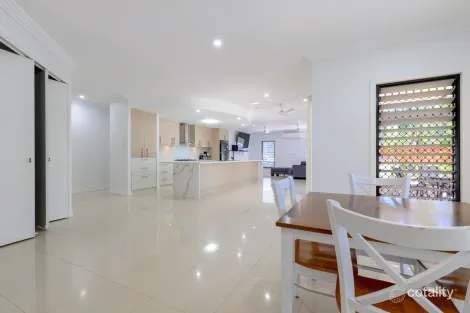 Property photo of 6 Albatros Close South Gladstone QLD 4680