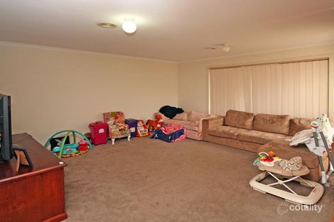 Property photo of 2/6 Damian Court Cranbourne VIC 3977