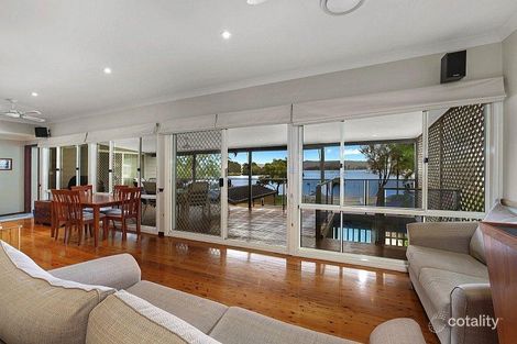 Property photo of 54 Asca Drive Green Point NSW 2251