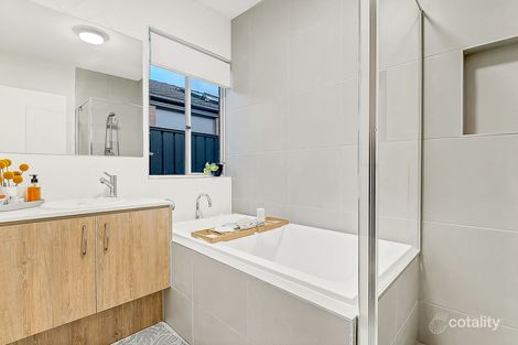 Property photo of 11 Andaman Drive Craigieburn VIC 3064