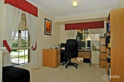 Property photo of 11 Corsock Loop Kinross WA 6028