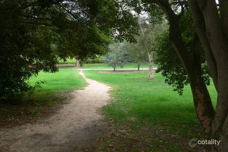 11 Hollsmoor Rd, Camberwell, VIC 3124