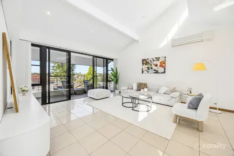 Property photo of 13 Tutt Crescent Chiswick NSW 2046