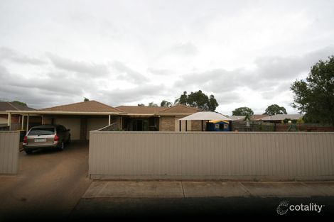 2 Peppertree Gr, Marion, SA 5043