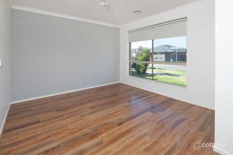 Property photo of 26 Artfield Street Cranbourne East VIC 3977