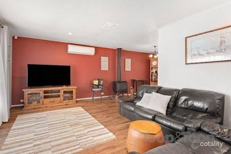 Property photo of 16 Neuville Court Wynn Vale SA 5127