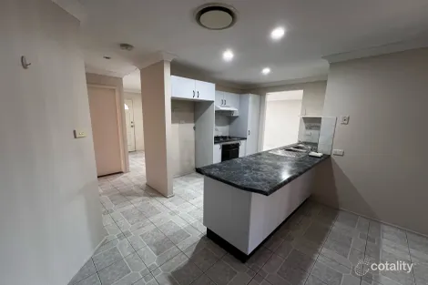 Property photo of 4 St Peter Close Hinchinbrook NSW 2168