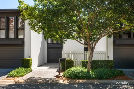 62 Easthill Dr, Robina, QLD 4226