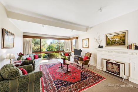 Property photo of 4 Meldrum Street Kew East VIC 3102