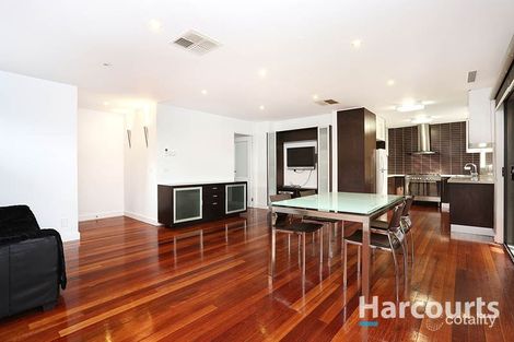 Property photo of 2/13 Travers Street Thomastown VIC 3074
