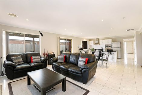 Property photo of 2 Perilla Court Corio VIC 3214