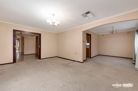 Property photo of 17 Fairbank Avenue Gladstone Park VIC 3043