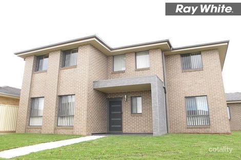 Property photo of 21 Pacific Palms Circuit Hoxton Park NSW 2171