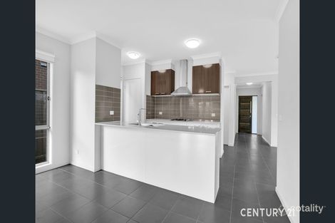Property photo of 31 Bowling Avenue Point Cook VIC 3030