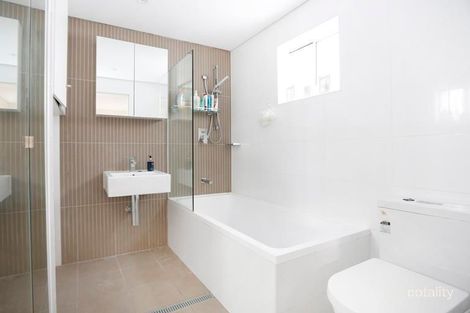 Property photo of 8/30 Pacific Parade Dee Why NSW 2099