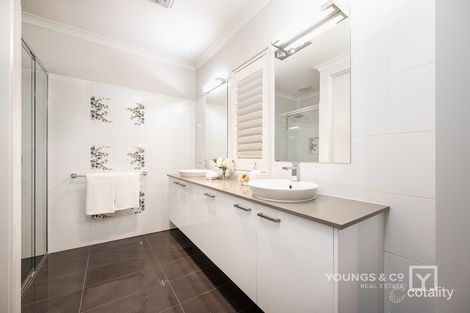 Property photo of 74 Sanctuary Drive Kialla VIC 3631